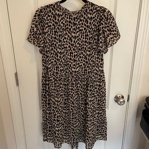 LOFT. Medium. Great condition.